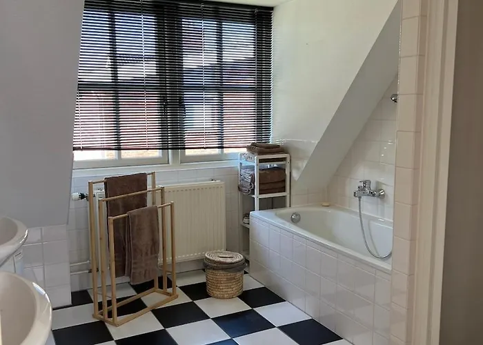 Louise * Берген ан Зее